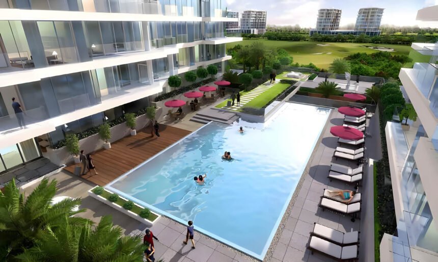 Swimming pool with sunbathing area
